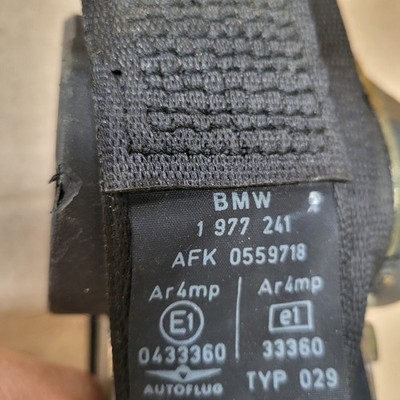 BMW E36 Limousine Touring Gurt Sicherheitsgurt Obergurt VORNE LINKS 1977241