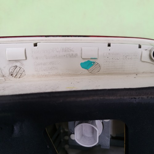 BMW Z4 E85 E86 Facelift LED Heckleuchte weiß Rücklicht Hecklampe RECHTS 7162730