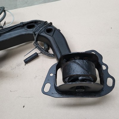 BMW E46 Achsschenkel 1094464 Achsschwinge  Längslenker Radnabe HINTEN RECHTS