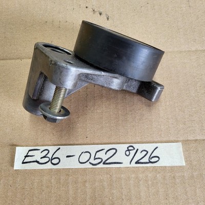 BMW E34 E36  Umlenkhebel für Riemenscheibe 1247052  mit Spannrolle 1748131